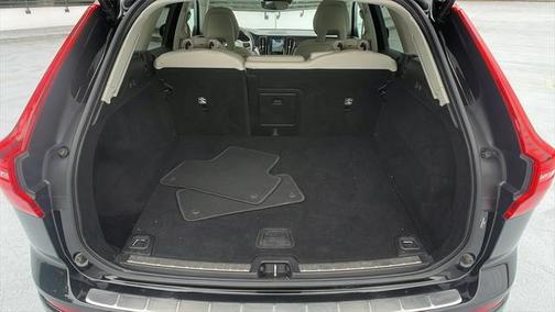 2018 Volvo XC60 T6 Momentum