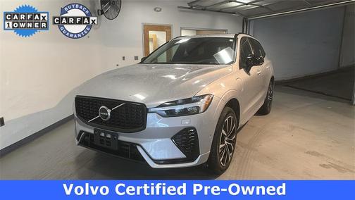 2023 Volvo XC60 Recharge Plug-In Hybrid T8 Ultimate Dark Theme