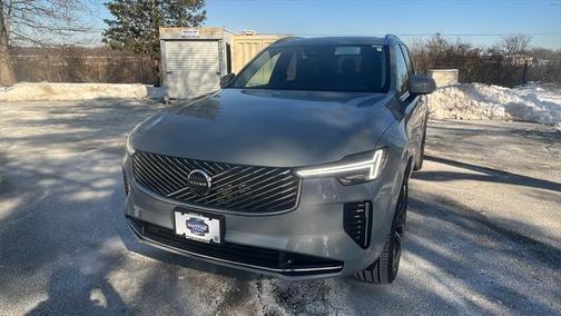 2025 Volvo XC90 B6 Plus 7-Seater