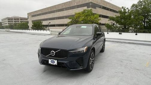 2025 Volvo XC60 B5 Ultra