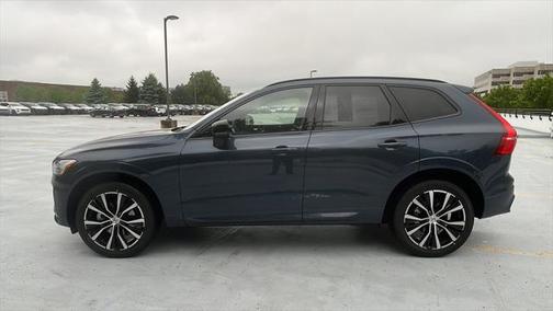 2025 Volvo XC60 B5 Ultra