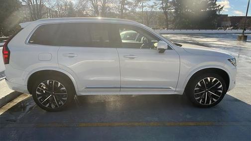 2025 Volvo XC90 Plug-In Hybrid T8 Ultra 7-Seater
