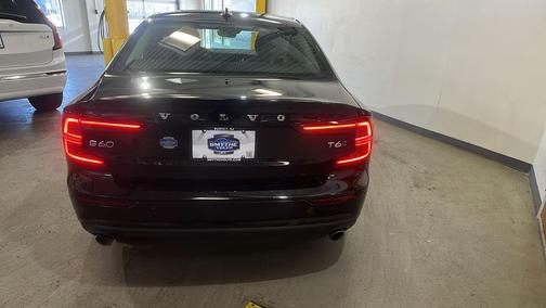 2019 Volvo S60 T6 Momentum