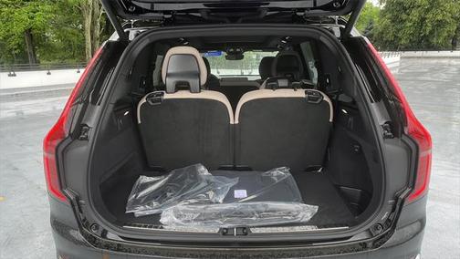2025 Volvo XC90 B6 Core