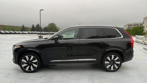 2024 Volvo XC90 Recharge Plug-In Hybrid T8 Ultimate Bright Theme 7-Seater