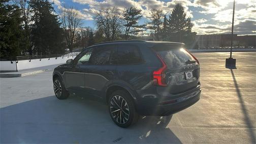 2026 Volvo XC90 B6 Ultra Dark Theme 7-Seater
