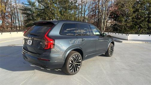 2026 Volvo XC90 B6 Ultra Dark Theme 7-Seater