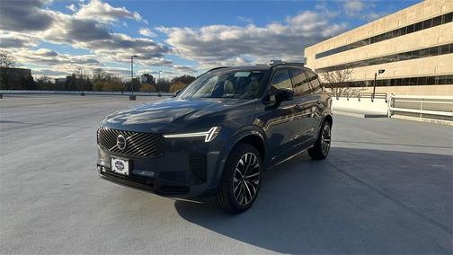 2026 Volvo XC90 B6 Ultra Dark Theme 7-Seater