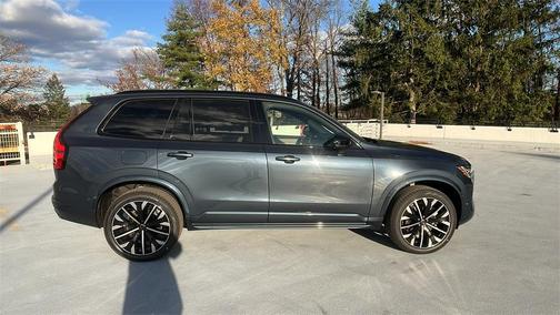 2026 Volvo XC90 B6 Ultra Dark Theme 7-Seater