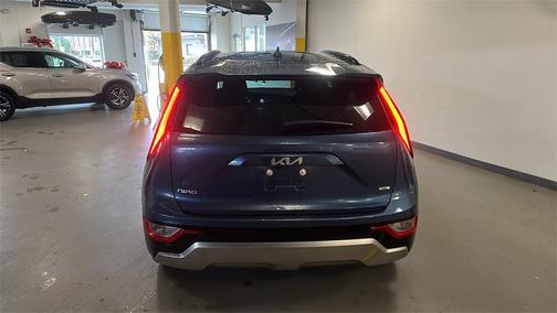 2023 Kia Niro SX