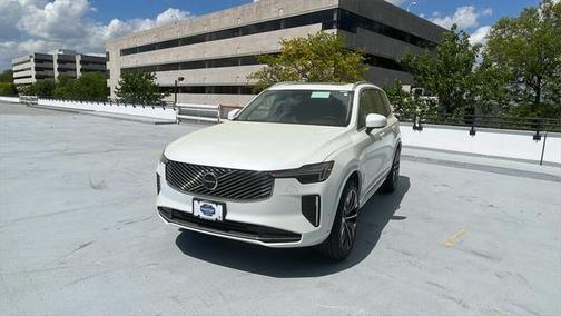 2025 Volvo XC90 B6 Plus 7-Seater