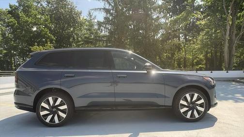 2025 Volvo EX90 Twin Motor Plus