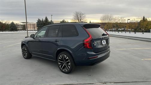 2026 Volvo XC90 B6 Ultra Dark Theme 7-Seater