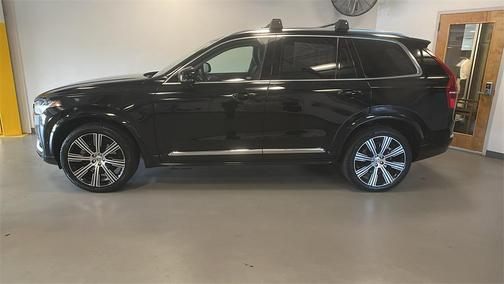 2023 Volvo XC90 B6 Ultimate 7-Seater