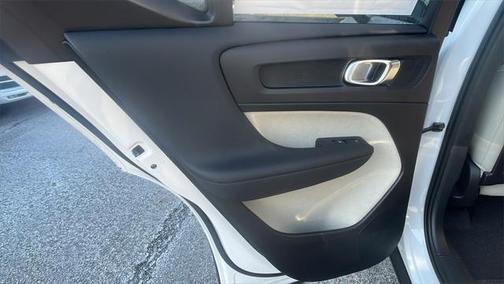 2025 Volvo XC40 Plus Dark Theme