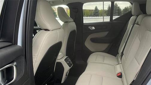 2026 Volvo XC40 B5 Plus