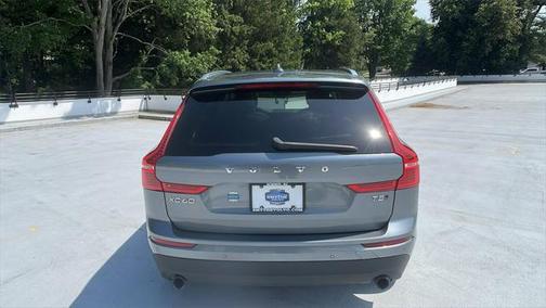 2018 Volvo XC60 T5 Momentum