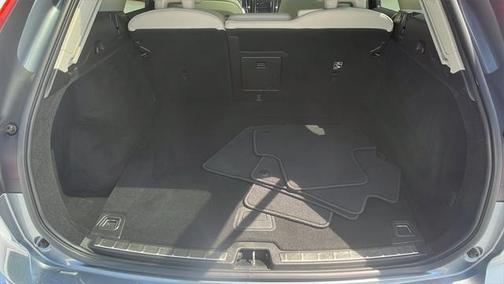 2018 Volvo XC60 T5 Momentum