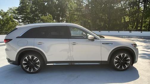 2024 Mazda CX-90 PHEV Premium Plus