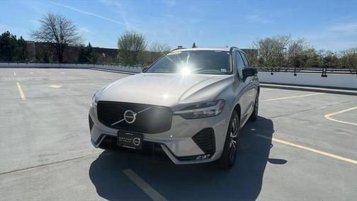 2023 Volvo XC60 B5 Plus Dark Theme