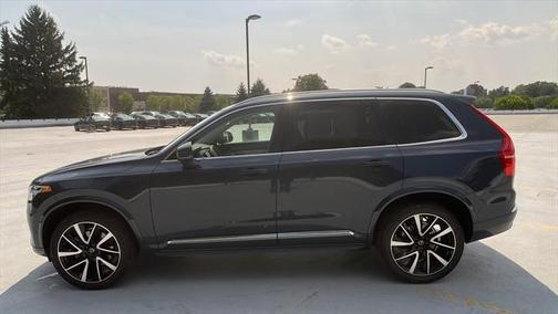 2024 Volvo XC90 B6 Ultimate Bright Theme 6-Seater