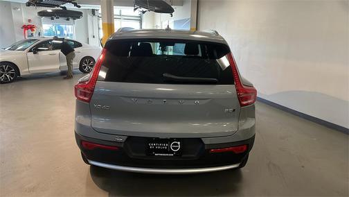 2025 Volvo XC40 B5 Plus Bright Theme