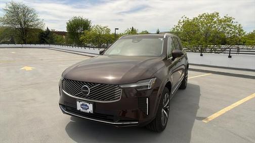 2025 Volvo XC90 Plug-In Hybrid T8 Core 7-Seater