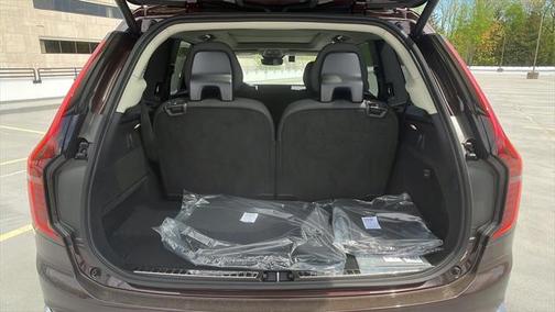 2025 Volvo XC90 Plug-In Hybrid T8 Core 7-Seater