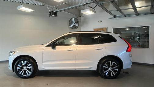 2025 Volvo XC60 B5 Core