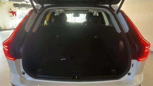 2025 Volvo XC60 B5 Core