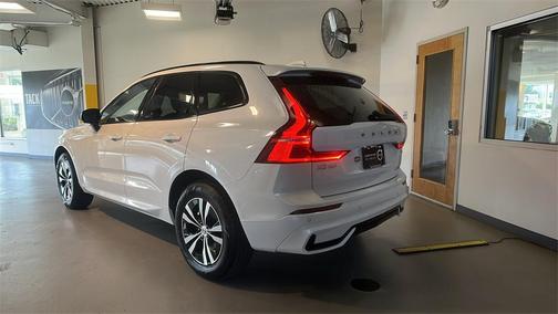 2025 Volvo XC60 B5 Core