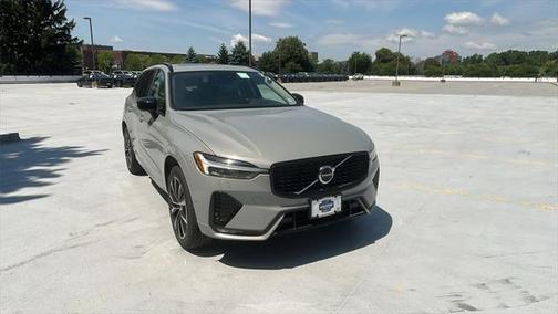 2025 Volvo XC60 Plus