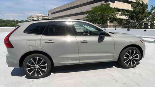 2025 Volvo XC60 Plus