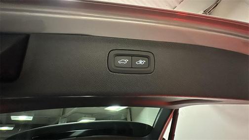 2025 Volvo XC90 B5 Plus 7-Seater