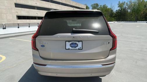 2025 Volvo XC90 B5 Plus 6-Seater