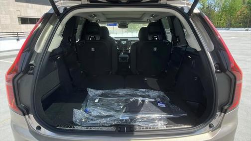 2025 Volvo XC90 B5 Plus 6-Seater