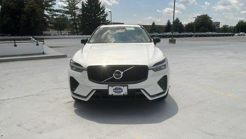 2025 Volvo XC60 Plug-In Hybrid T8 Ultra