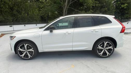2025 Volvo XC60 Plug-In Hybrid T8 Ultra