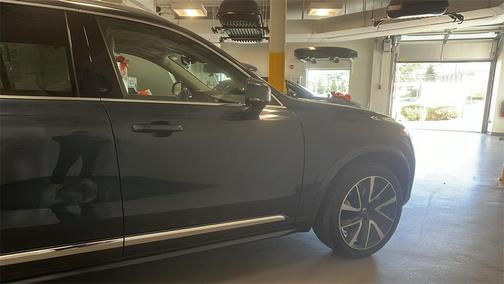 2024 Volvo XC90 B6 Plus Bright Theme 7-Seater