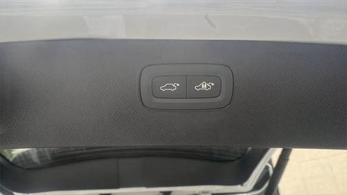 2025 Volvo XC90 Plug-In Hybrid T8 Plus 7-Seater