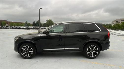 2025 Volvo XC90 B6 Core