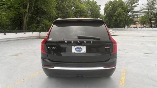 2025 Volvo XC90 B6 Core