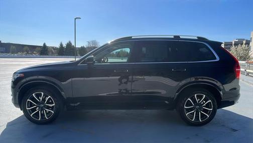 2018 Volvo XC90 T5 Momentum
