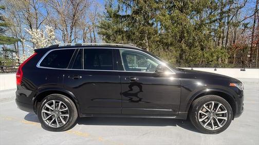 2018 Volvo XC90 T5 Momentum