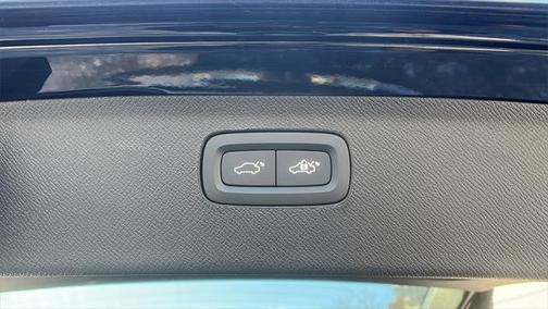 2025 Volvo XC90 Plug-In Hybrid T8 Plus 7-Seater