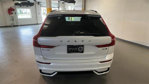 2025 Volvo XC60 B5 Plus