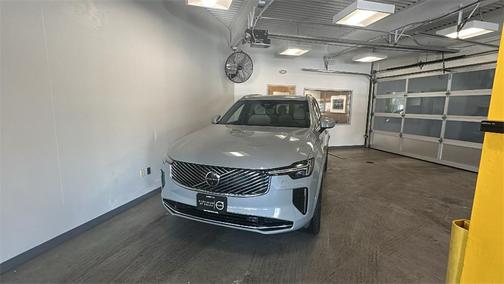 2025 Volvo XC90 B5 Plus 7-Seater