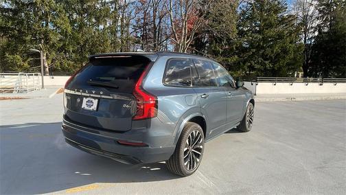 2026 Volvo XC90 B6 Ultra Dark Theme 7-Seater