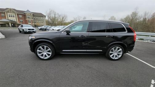 Photo 3 of 32 of 2019 Volvo XC90 T6 Inscription