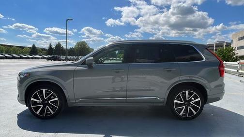 2024 Volvo XC90 B6 Plus Bright Theme 6-Seater